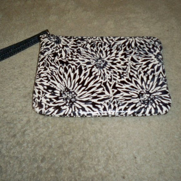 Patricia Nash Black & White Sunflower Handbag w/ Matching Wallet & Wristlet-EUC! - Picture 8 of 10